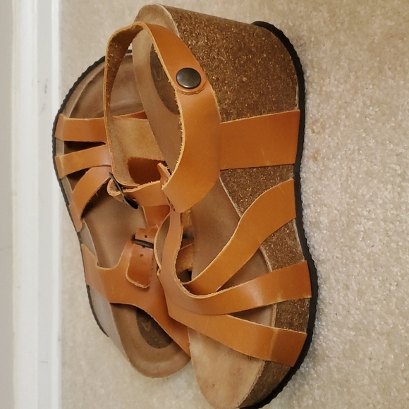 Uma Brown Leather Strappy Wedges - Picture 4 of 7